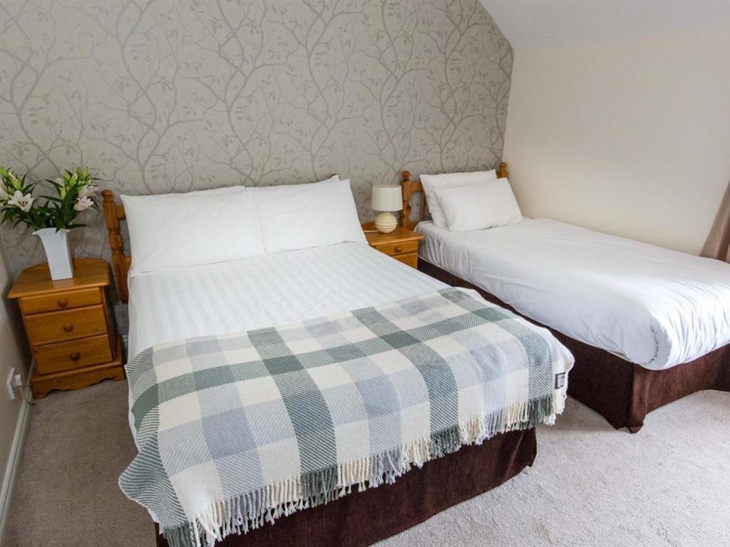 The Beach, Days Bar And B&B Inishbofin Exterior photo